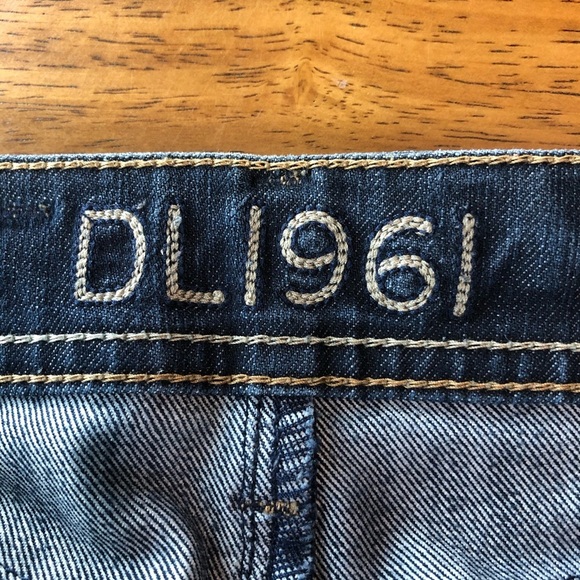 DL1961 Lindsey Jeans sz 26 (29x26) - Picture 11 of 11